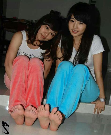 asian feet|Pretty Asian Feet .